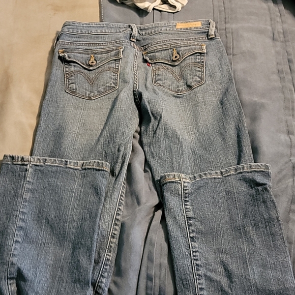 Levis jeans - Picture 2 of 4